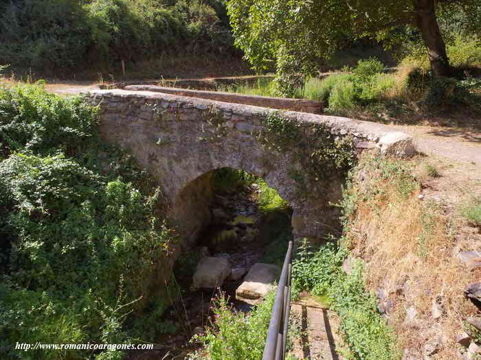 PUENTE ROMÁNICO HACIA SAN MIGUEL